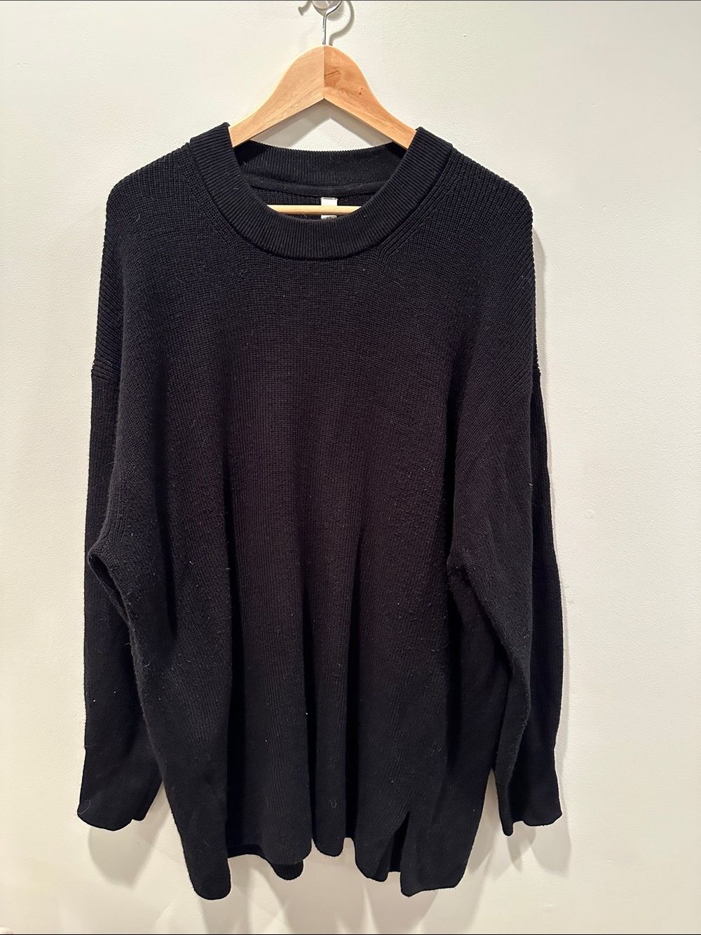 Lululemon Women’s Black Crewneck Tunic Sweater - Classic Knit